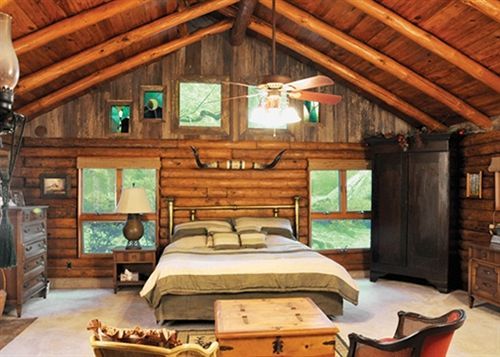 Texas Forest Country Retreat Huntington Екстериор снимка